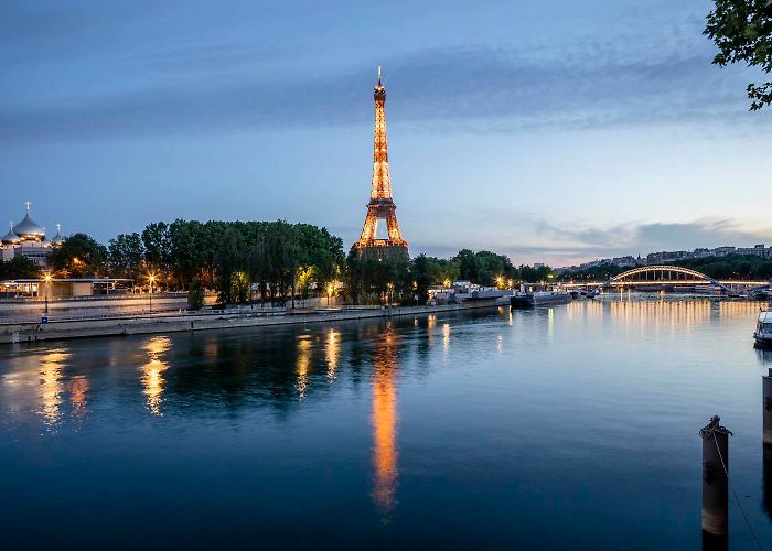 Eiffel Tower photo