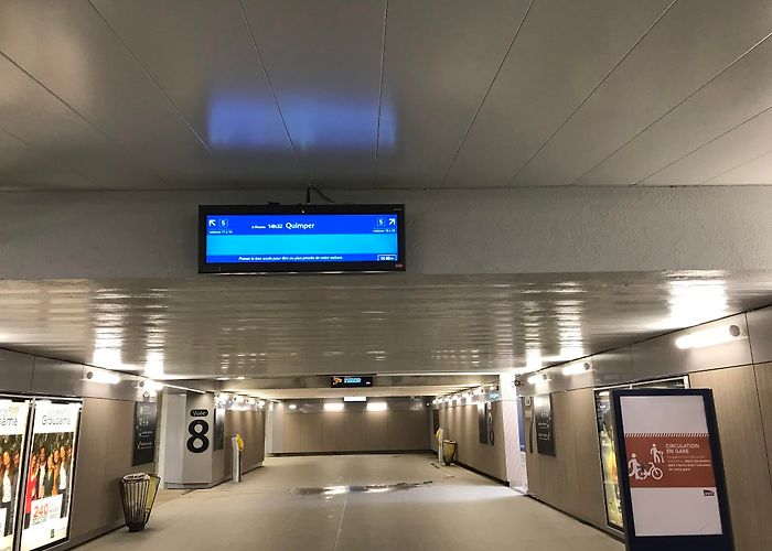 Gares Metro Station photo