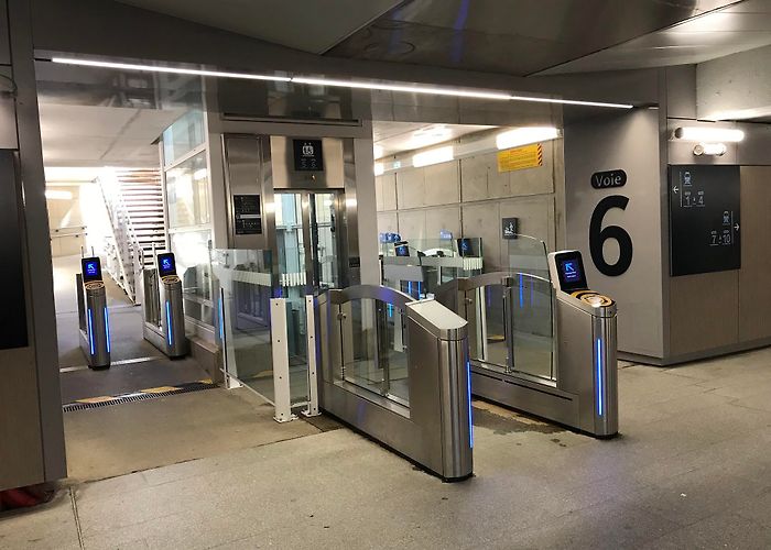 Gares Metro Station photo