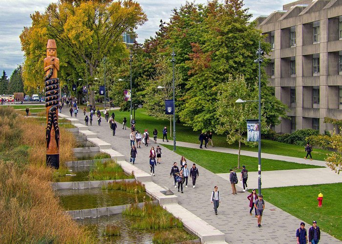 Univeristy of British Columbia In Vancouver, discover University of British Columbia's delightful ... photo