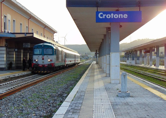 Stazione di Sibari Accordo Regione-Trenitalia, treno da Crotone anticipa la partenza ... photo