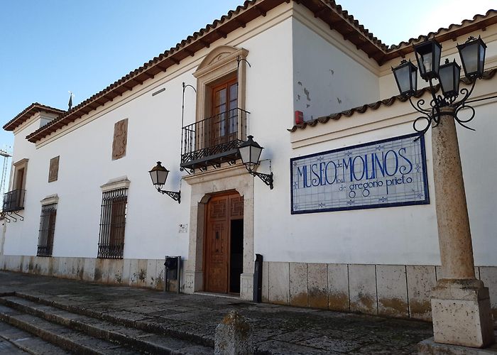 Museo de los Molinos de Gregorio Prieto y de la Ciudad de Valdepeñas Museo de los Molinos y Ciudad de Valdepeñas - Concejalía de Turismo photo
