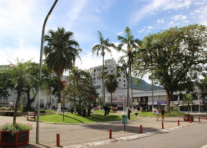 Praça Angelo Piazera Vereadora cobra revitalização da Praça Ângelo Piazera - JDV photo