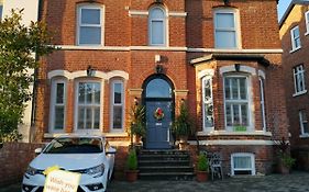 Vale House Bed & Breakfast Southport Exterior photo