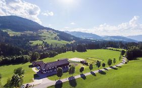 Berghuette Burgweghof Jugendgaestehaus Hostel Westendorf Exterior photo