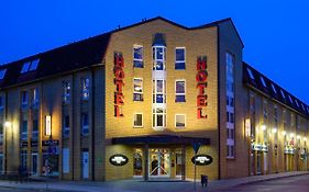 Hotel Markischer Hof Luckenwalde Exterior photo