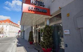 Hotel Boltzmann Viena Exterior photo