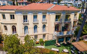 Hotel Petit Palais Nisa Exterior photo