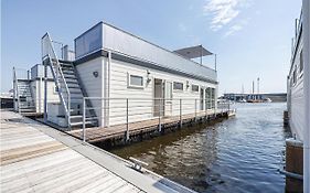 Aqualiving Hotel Aalsmeer Exterior photo