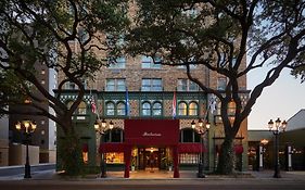 Pontchartrain Hotel St. Charles Avenue New Orleans Exterior photo