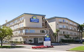 Days Inn & Suites By Wyndham Rancho Cordova Exterior photo