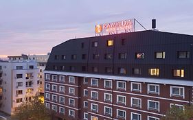 Ramada Hotel & Suites By Wyndham Bucharest North Exterior photo