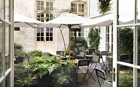 Hotel D'Aubusson Paris Exterior photo