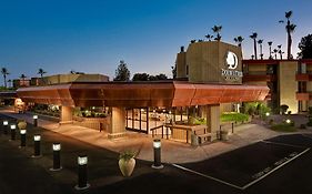 Doubletree By Hilton Phoenix- Tempe Hotel Exterior photo