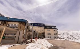 Albergue Inturjoven Sierra Nevada Hostel Exterior photo