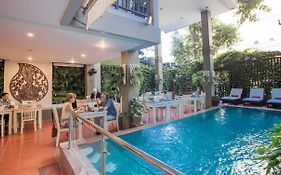 King Grand Boutique Hotel Phnom Pen Exterior photo