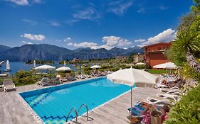 Beach Hotel Rosa Malcesine Exterior photo