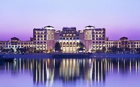 Shangri-La Qaryat Al Beri, Abu Dhabi Hotel Exterior photo