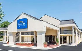 Baymont By Wyndham Griffin Hotel Exterior photo