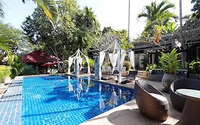 Capital O 464 At Nata Chiangmai Chic Jungle Hotel Mae Rim Exterior photo