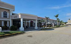 Rodeway Inn Fort Myers Exterior photo
