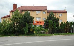 Hotel Liliacul Cluj-Napoca Exterior photo