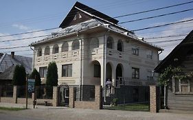 Pension Bud Bed & Breakfast Onceşti Exterior photo