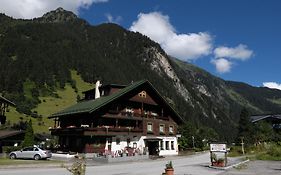 Hotel Gasthaus Schwarzenstein Ginzling Exterior photo