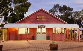 Outback Hotel Ayers Rock Exterior photo