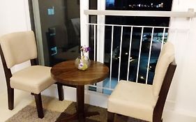 Wind Residences By Jg Vacation Rentals Tagaytay City Room photo