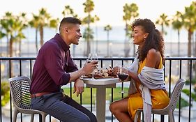 Hyatt Regency Huntington Beach Resort And Spa Exterior photo