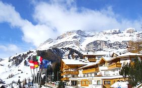 Dolomites Base Camp Hotel Olympia Arabba Exterior photo