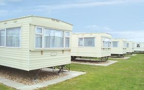 Golden Anchor Caravan Park Hotel Chapel Saint Leonards Exterior photo