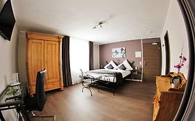 Apado-Hotel Garni Homburg  Room photo