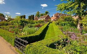 Leeds Castle Holiday Cottages Maidstone Room photo