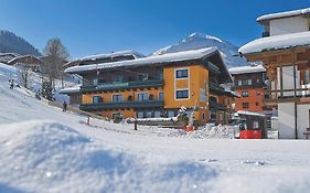 Hotel-Pension Wolfgang Saalbach-Hinterglemm Exterior photo