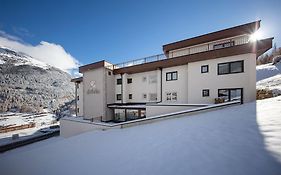 Haus Stefanie Hotel Sölden Exterior photo