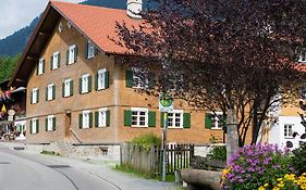 "Viktoria Ferienhaus" - Annehmlichkeiten Von 4-Sterne Familien-Und Wellnesshotel Viktoria Koennen Mitbenutzt Werden Oberstdorf Exterior photo