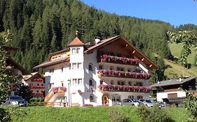 Garni Schenk Hotel Selva di Val Gardena Exterior photo