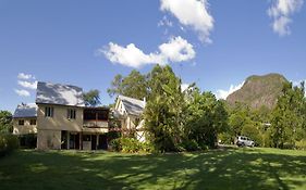 Glass House Mountains Ecolodge Exterior photo