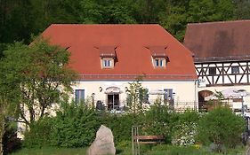 Alter Pfarrhof Hotel Wernberg-Köblitz Exterior photo