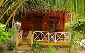 Gems Garden Guest House Tangalle Exterior photo