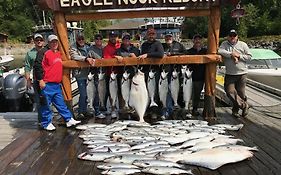 Eagle Nook Resort Ucluelet Exterior photo