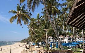 Kenya Bay Beach Hotel Bamburi Exterior photo