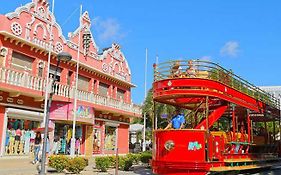 Sea Breeze Town Apartment Oranjestad Exterior photo