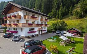 Garni Lanzinger Hotel Selva di Val Gardena Exterior photo