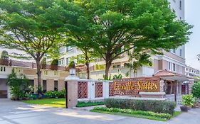 Lasalle Suites Hotel & Residence Bangkok Exterior photo