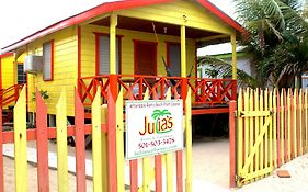 Julia'S Cabanas Placencia Exterior photo