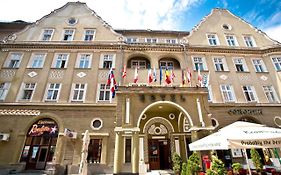 Hotel Coroana Brașov Exterior photo
