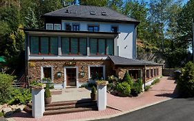 Penzion A Restaurace Bily Mlyn Hotel Liberec Exterior photo